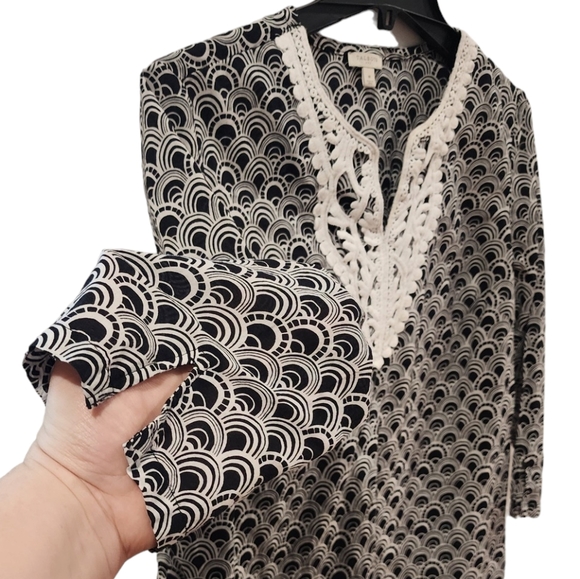 Talbots tunic blouse | black & white | Medium | embroidered - Picture 8 of 8